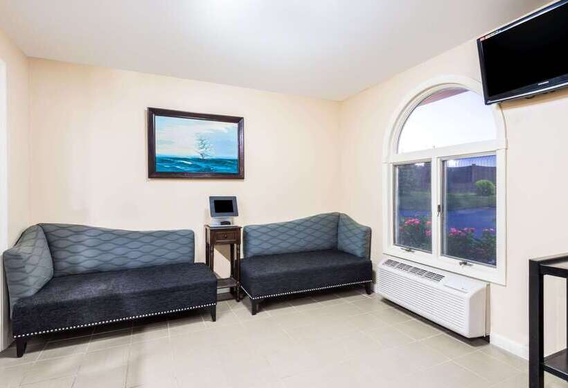 ホテル Days Inn By Wyndham Middletown/newport Area