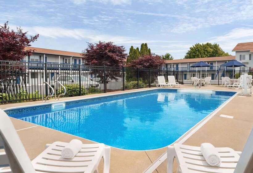 ホテル Days Inn By Wyndham Middletown/newport Area