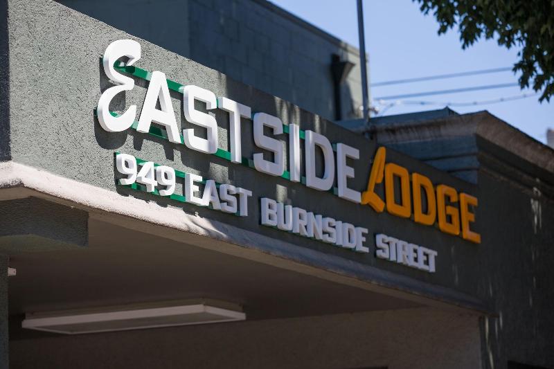 ホテル Eastside Lodge