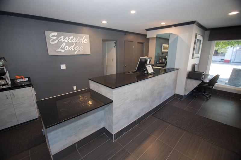 ホテル Eastside Lodge