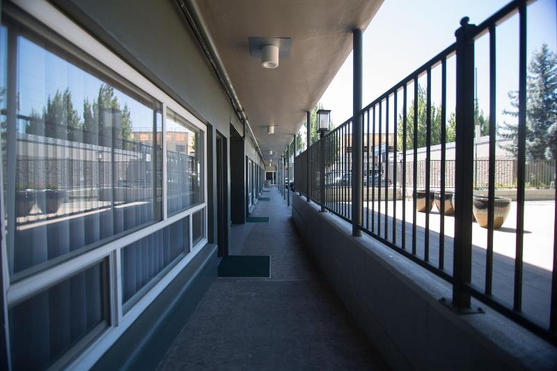 ホテル Eastside Lodge