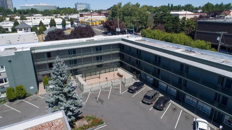 ホテル Eastside Lodge