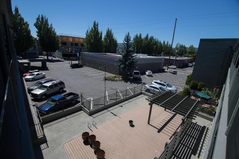 ホテル Eastside Lodge