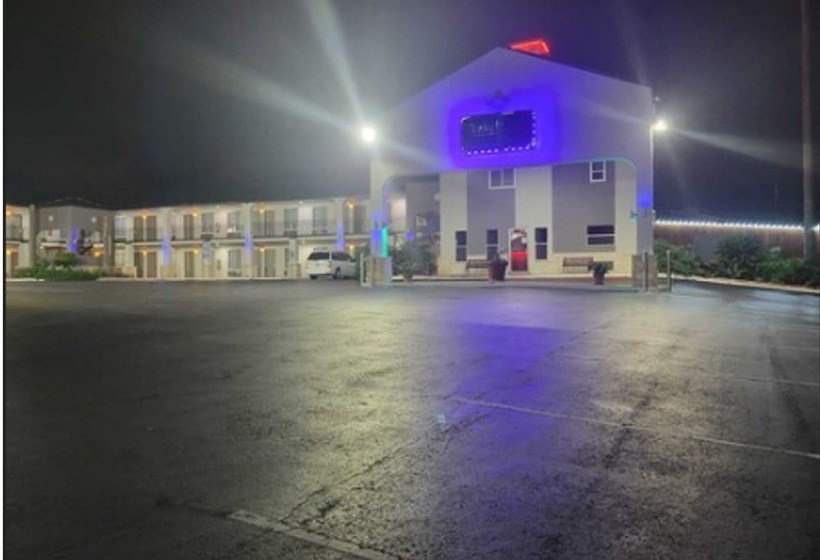 호텔 Econo Lodge Inn & Suites Near Lackland Afb