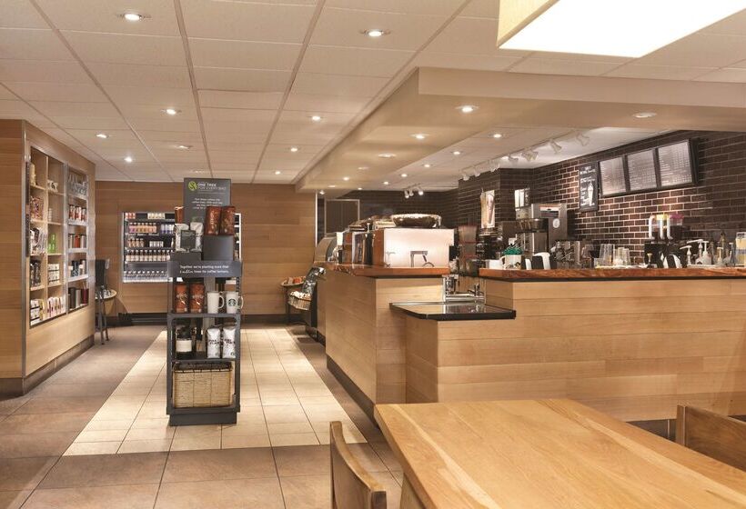 فندق Embassy Suites Baltimore  Inner Harbor