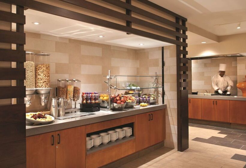 فندق Embassy Suites Baltimore  Inner Harbor