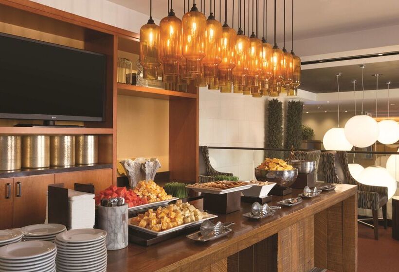 فندق Embassy Suites Baltimore  Inner Harbor