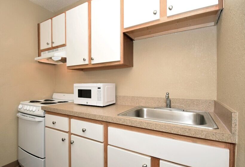 فندق Suburban Studios Jackson North