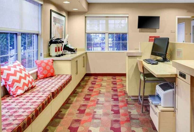 Отель Hawthorn Extended Stay By Wyndham Cincinnati Ne/mason