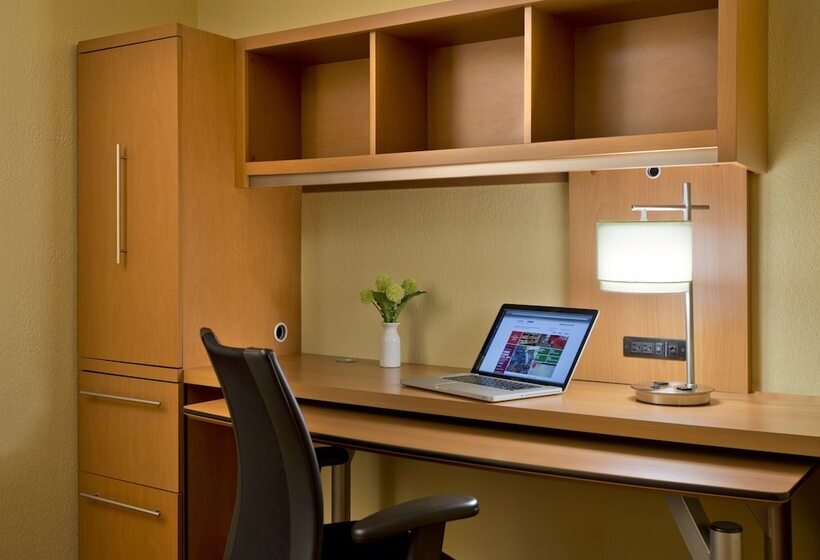 Отель Hawthorn Extended Stay By Wyndham Cincinnati Ne/mason