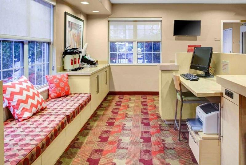 Отель Hawthorn Extended Stay By Wyndham Cincinnati Ne/mason