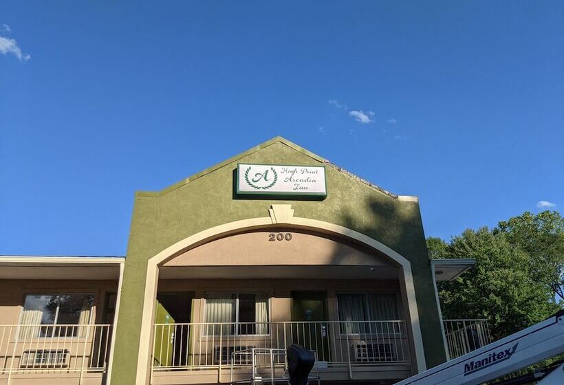 Отель High Point Arcadia Inn