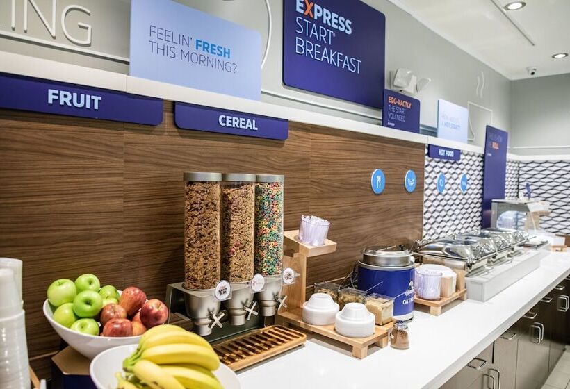 בית מלון כפרי Holiday Inn Express & Suites Chicago Libertyville, An Ihg