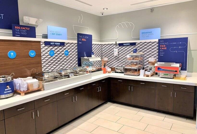 בית מלון כפרי Holiday Inn Express & Suites Chicago Libertyville, An Ihg