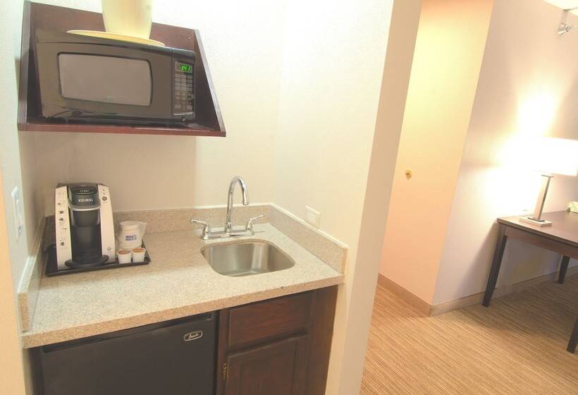 בית מלון כפרי Holiday Inn Express & Suites Chicago Libertyville, An Ihg