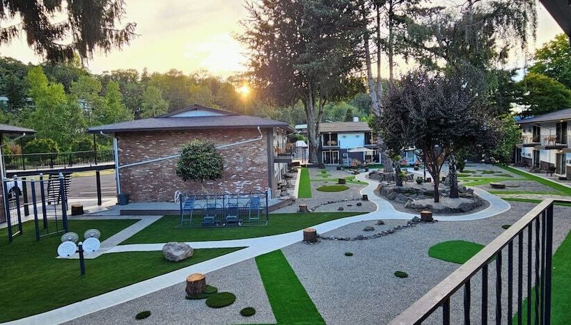 ホテル Interurban Suites