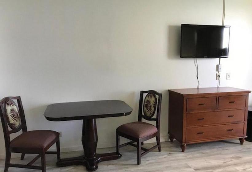 فندق Pagoda Hilo Bay