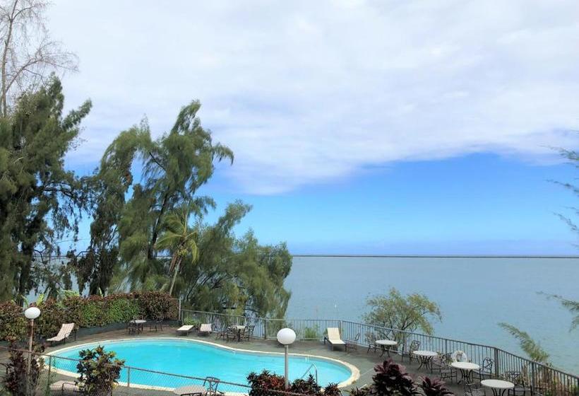 فندق Pagoda Hilo Bay