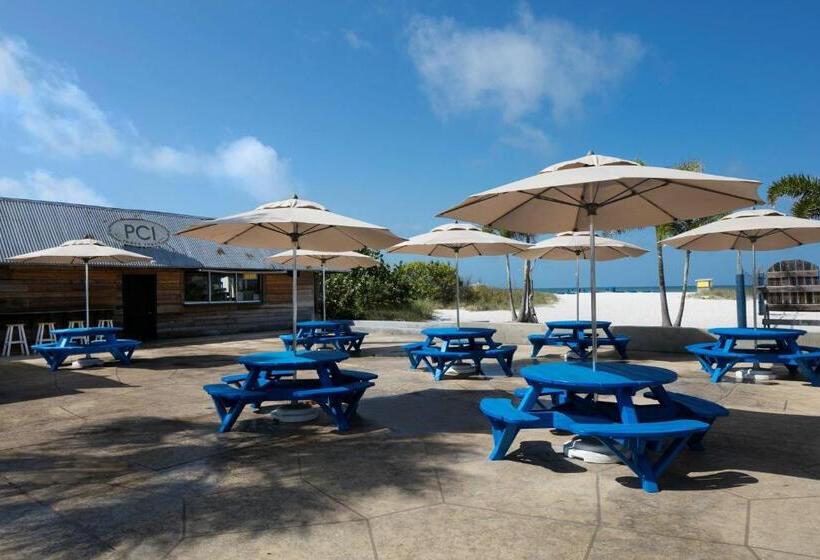 فندق Postcard Inn On The Beach