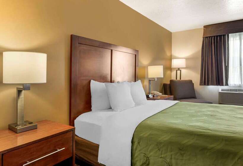 호텔 Quality Inn Logan Near University