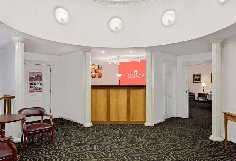 فندق Ramada By Wyndham Richland Center