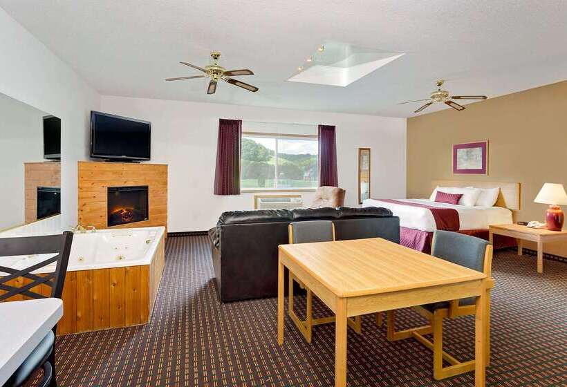 فندق Ramada By Wyndham Richland Center