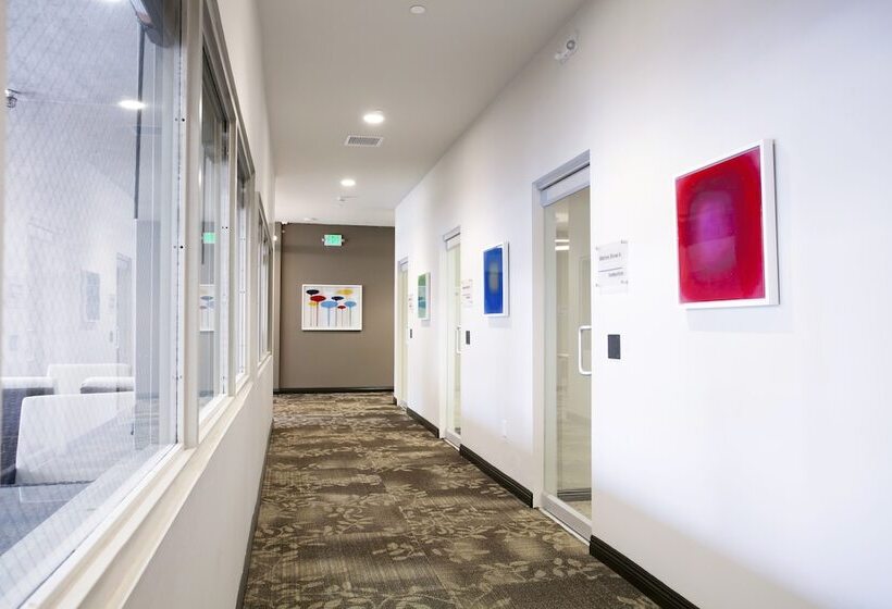 Redac Gateway Hotel Torrance