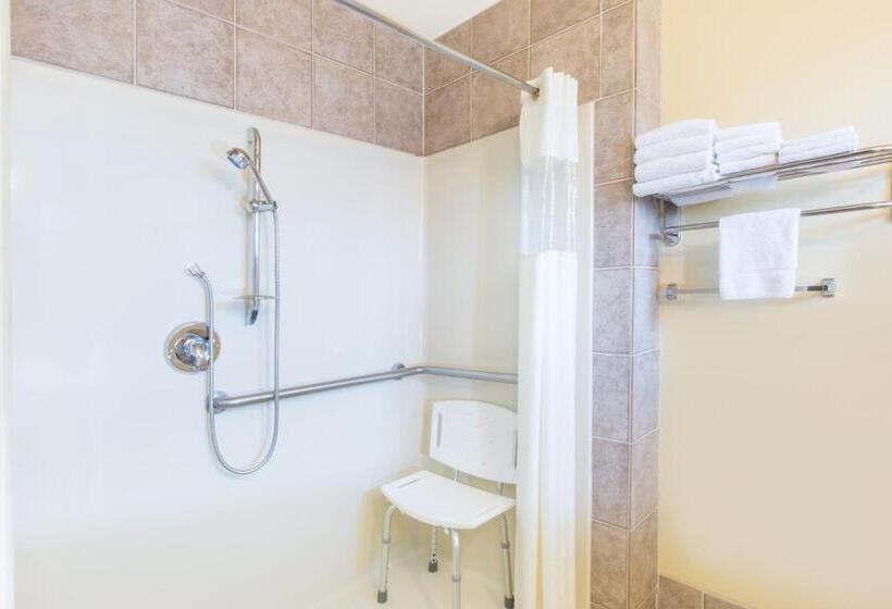 فندق Riverfront Inn Roseburg