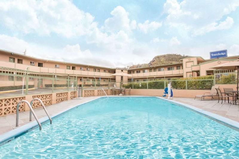 فندق Riverfront Inn Roseburg