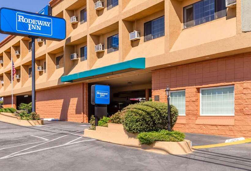 酒店 Rodeway Inn