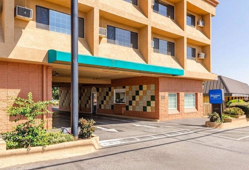 ホテル Rodeway Inn