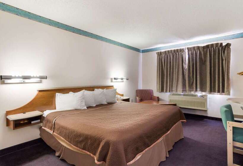 בית מלון כפרי Rodeway Inn