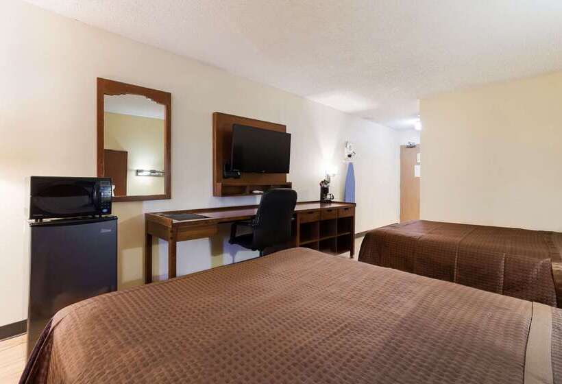 בית מלון כפרי Rodeway Inn