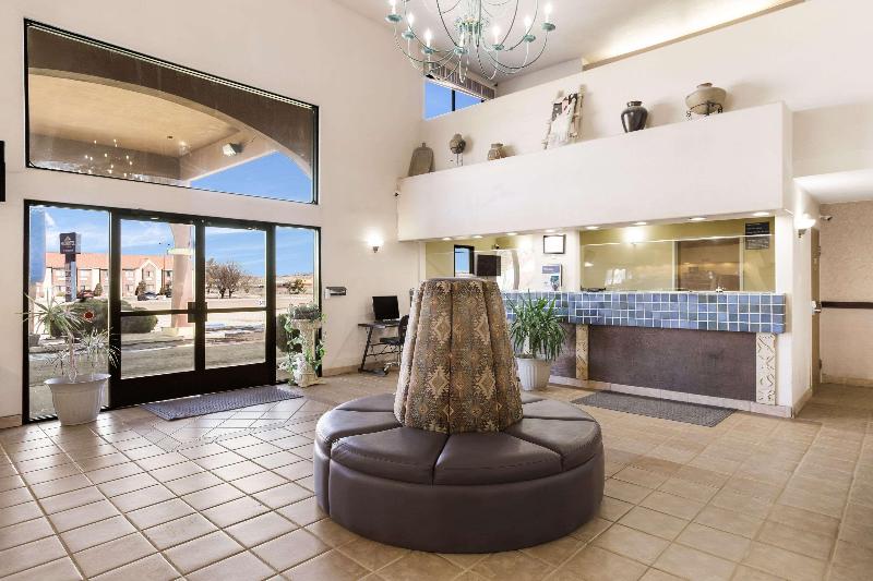 בית מלון כפרי Rodeway Inn