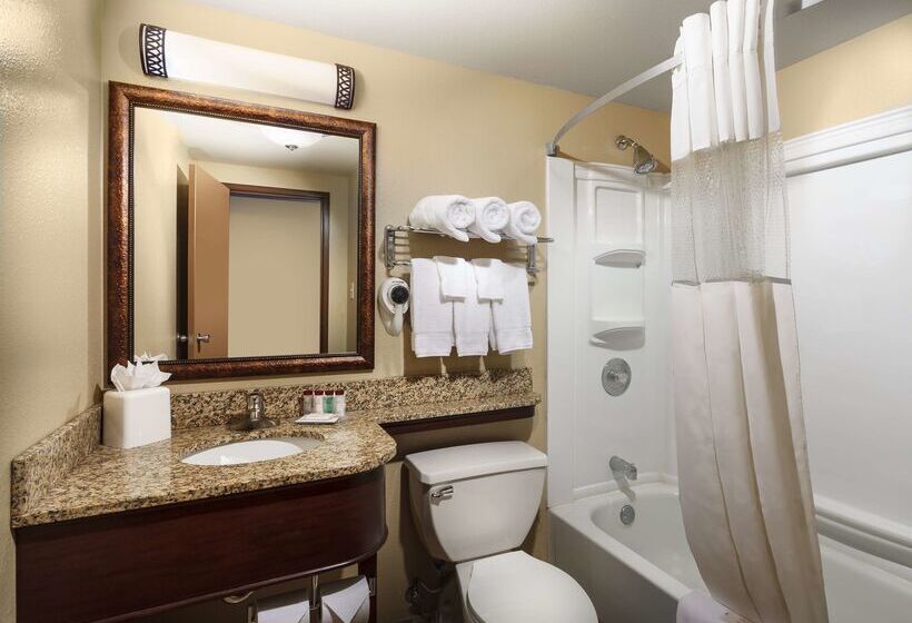 Отель Roosevelt Grand Dakota, Surestay Collection By Best Western