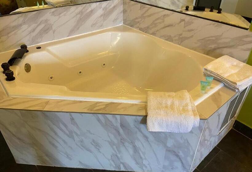 فندق Skylight Inn Willoughby   Cleveland Mentor