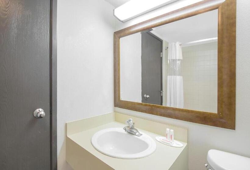 فندق Skylight Inn Willoughby   Cleveland Mentor