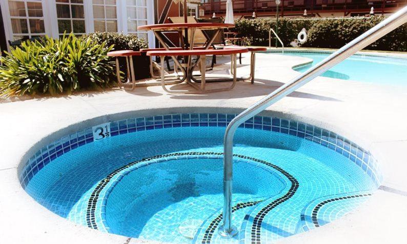 בית מלון כפרי Solvang Inn & Cottages