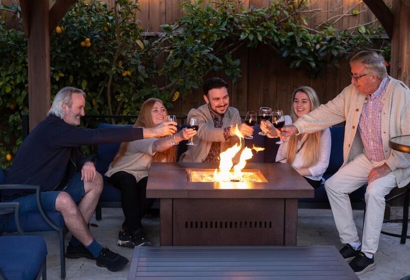 בית מלון כפרי Solvang Inn & Cottages