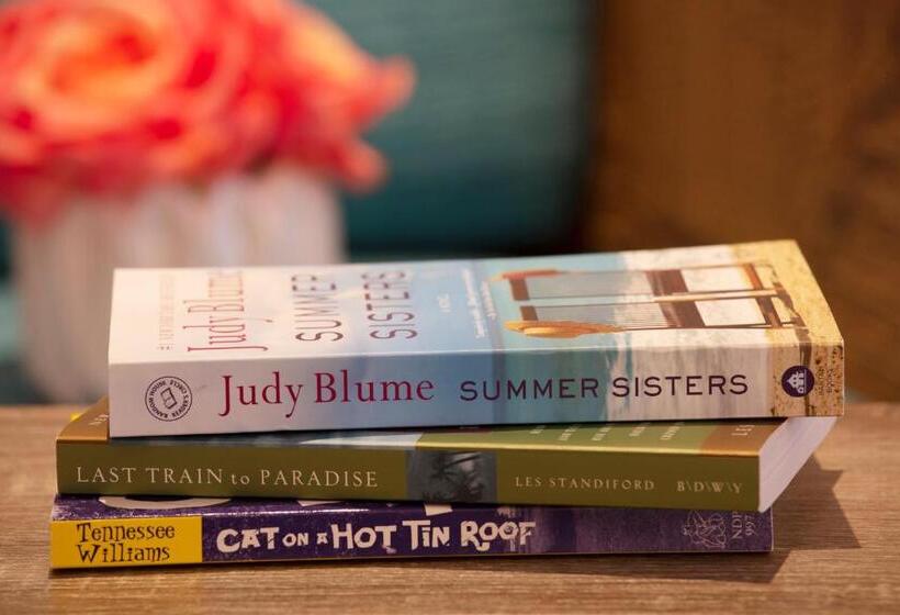 בית מלון כפרי The Laureate Key West