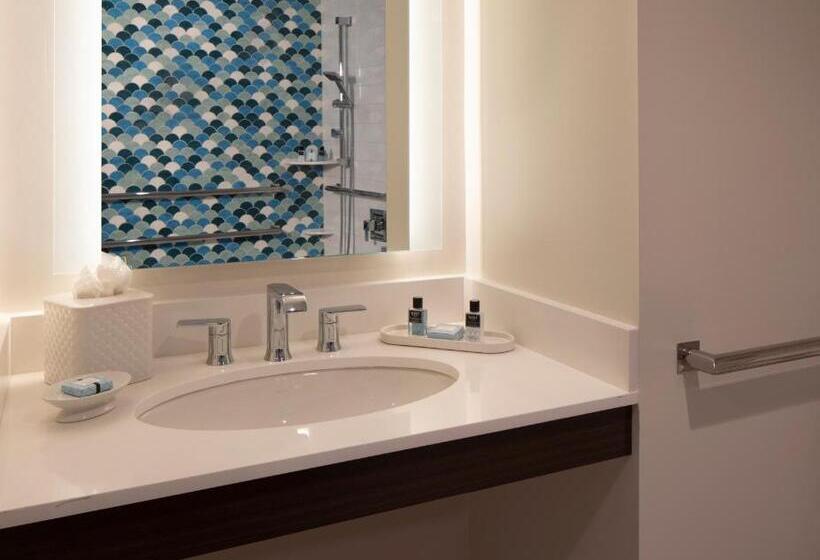 בית מלון כפרי The Laureate Key West