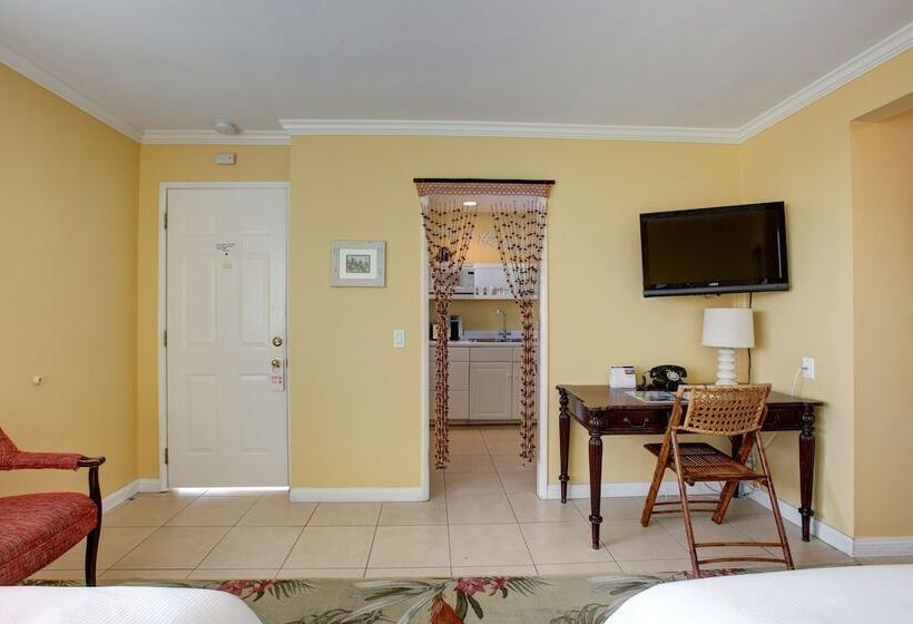 Отель The Tides Laguna Beach