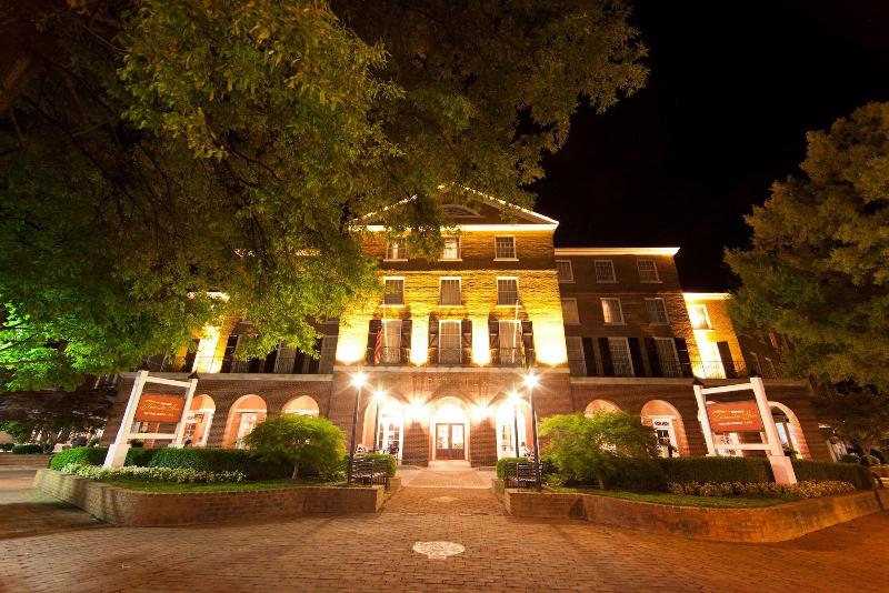 ホテル The Tidewater Inn