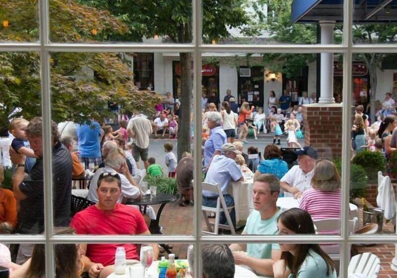 ホテル The Tidewater Inn