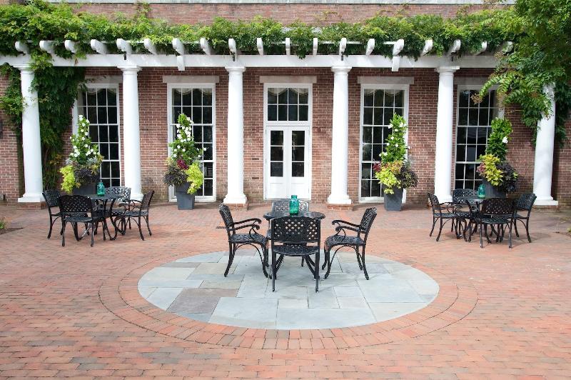 ホテル The Tidewater Inn