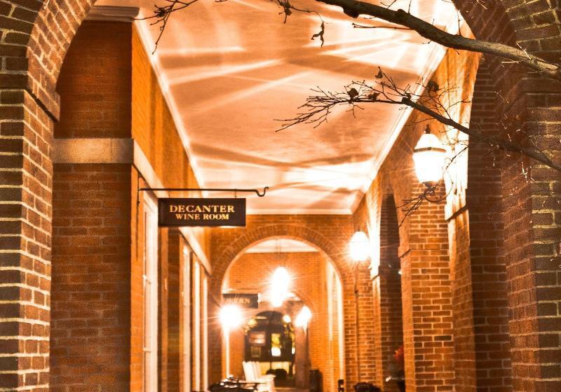 ホテル The Tidewater Inn