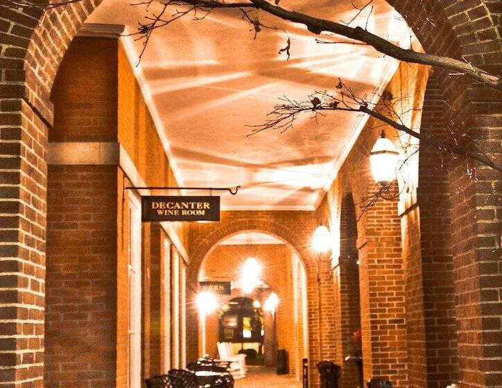 ホテル The Tidewater Inn