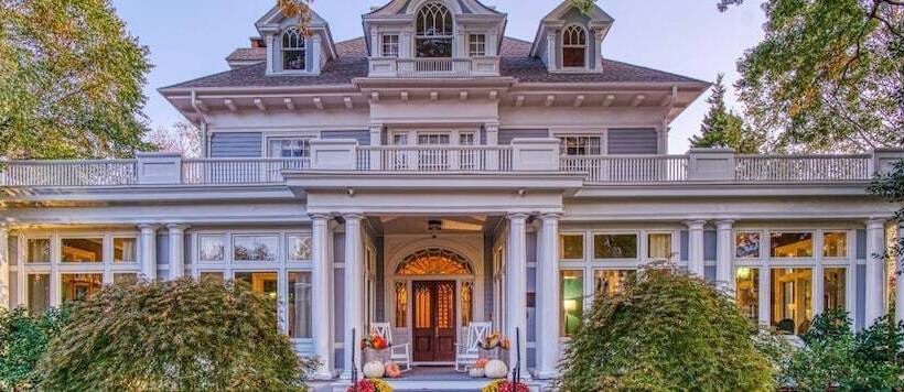 ホテル The Tidewater Inn