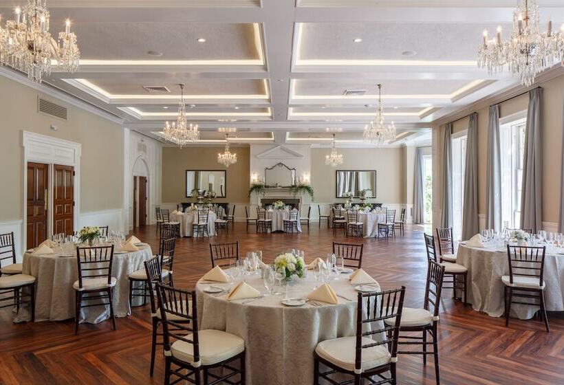 ホテル The Tidewater Inn