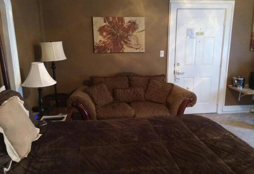 ホテル The Tunnicliff Inn